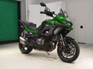 взять Kawasaki Versys 1000 в аренду аренда Kawasaki Versys 1000 в Москве