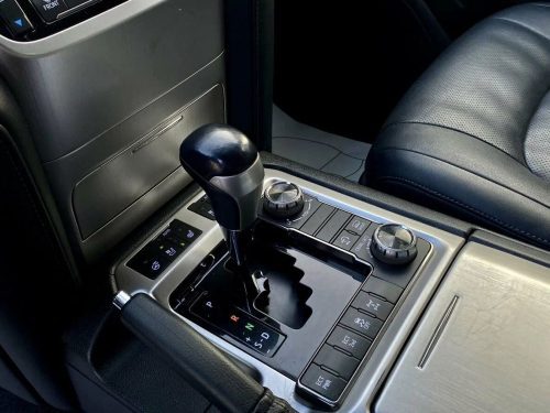 Toyota Land Cruiser 200