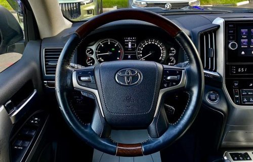 Toyota Land Cruiser 200