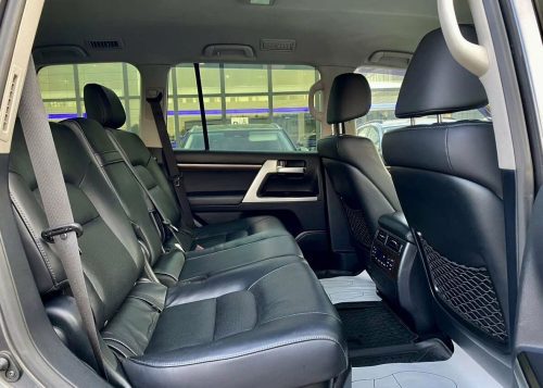 Toyota Land Cruiser 200